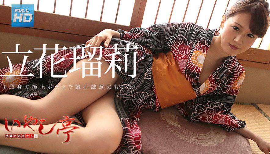 带你看看在国外街头 多少钱能让女孩和你操逼